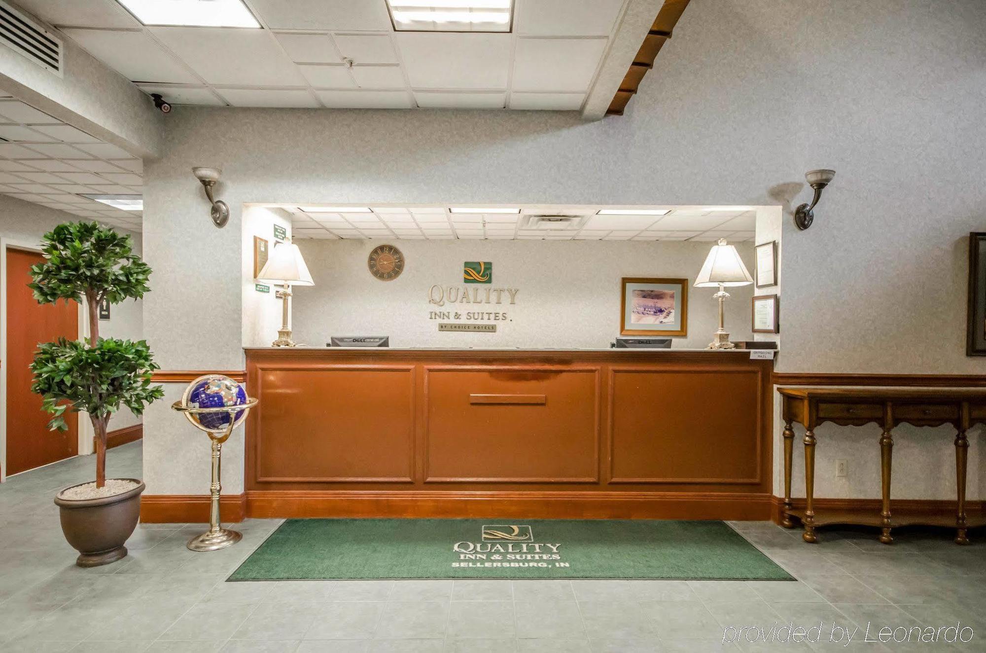 Quality Inn & Suites Sellersburg Екстер'єр фото