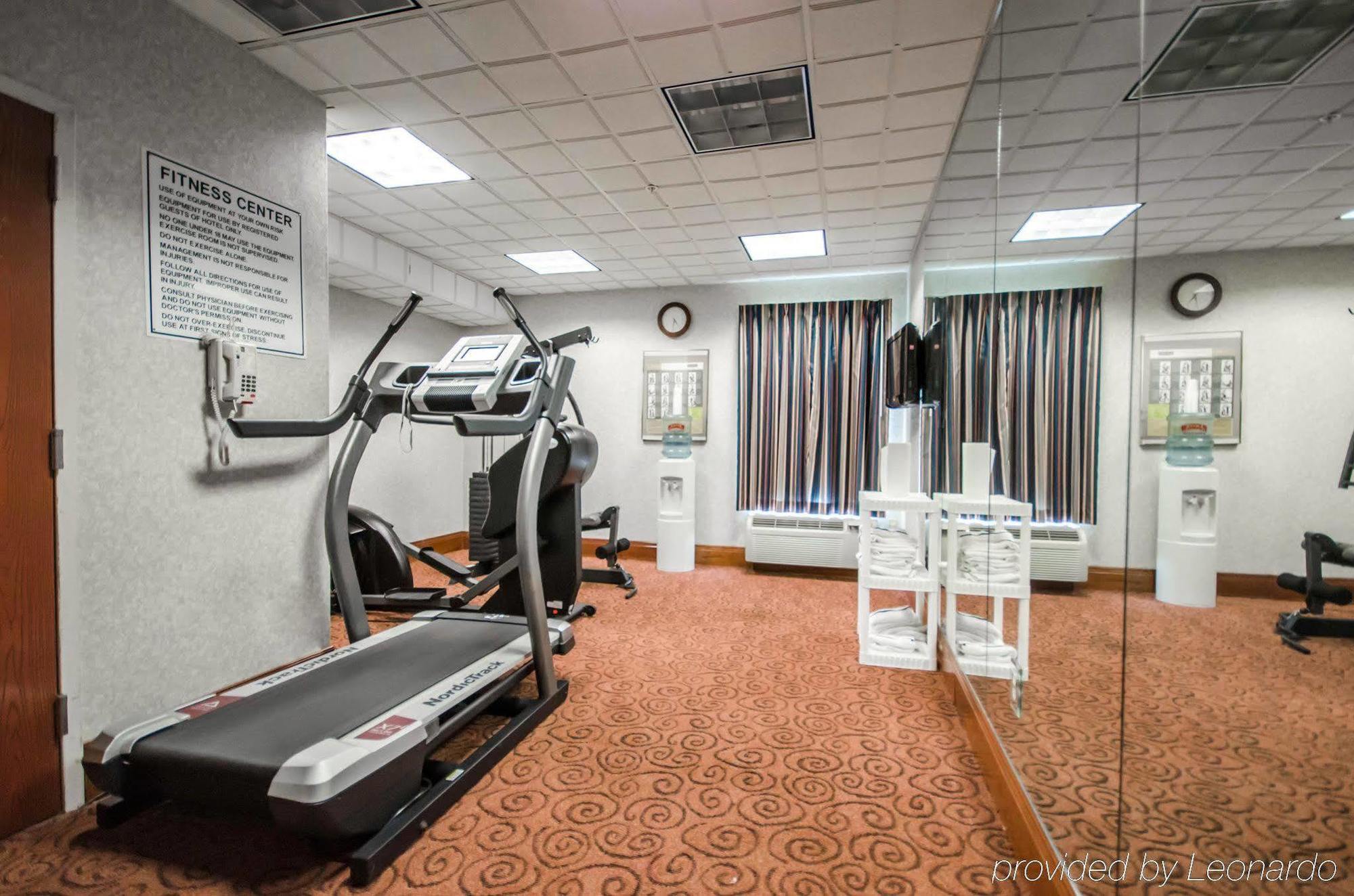 Quality Inn & Suites Sellersburg Екстер'єр фото